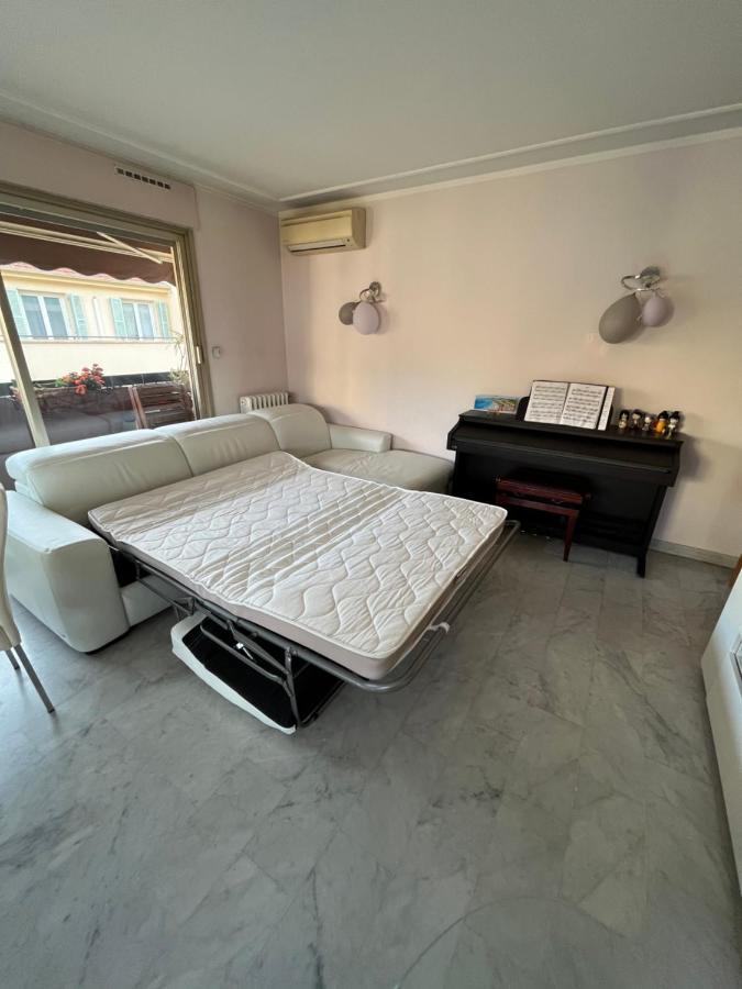 Chambre Privee Avec Terrasse Au Port De Ница Екстериор снимка